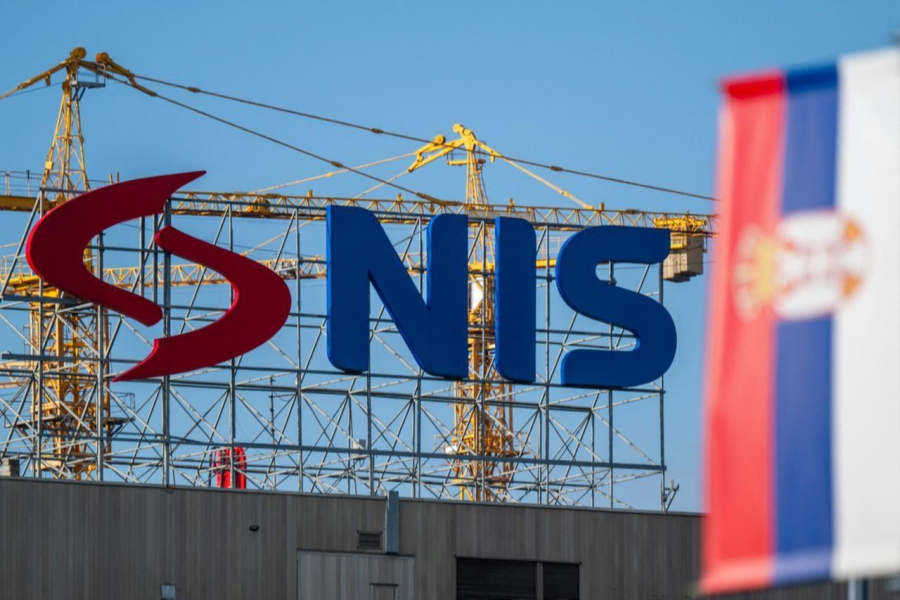 Συμφωνία για την πώληση της σερβικής βιομηχανίας πετρελαίου (NIS) στην ουγγρική MOL