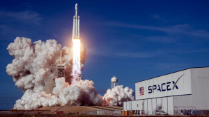ΗΠΑ: Στον Διεθνή Διαστημικό Σταθμό έφθασε ο πύραυλος της SpaceX