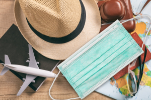 Μείωση μεγαλύτερη του 50% στα έσοδα από ταξίδια και τουρισμό