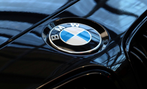 BMW: Σχεδιάζει την προμήθεια ατσαλιού που παράγεται με πράσινη ενέργεια και υδρογόνο