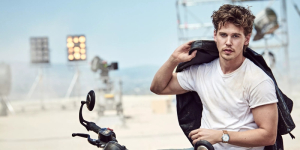 Ο Austin Butler εντάσσεται στο δυναμικό της Breitling και γίνεται το πρόσωπο του Top Time B31